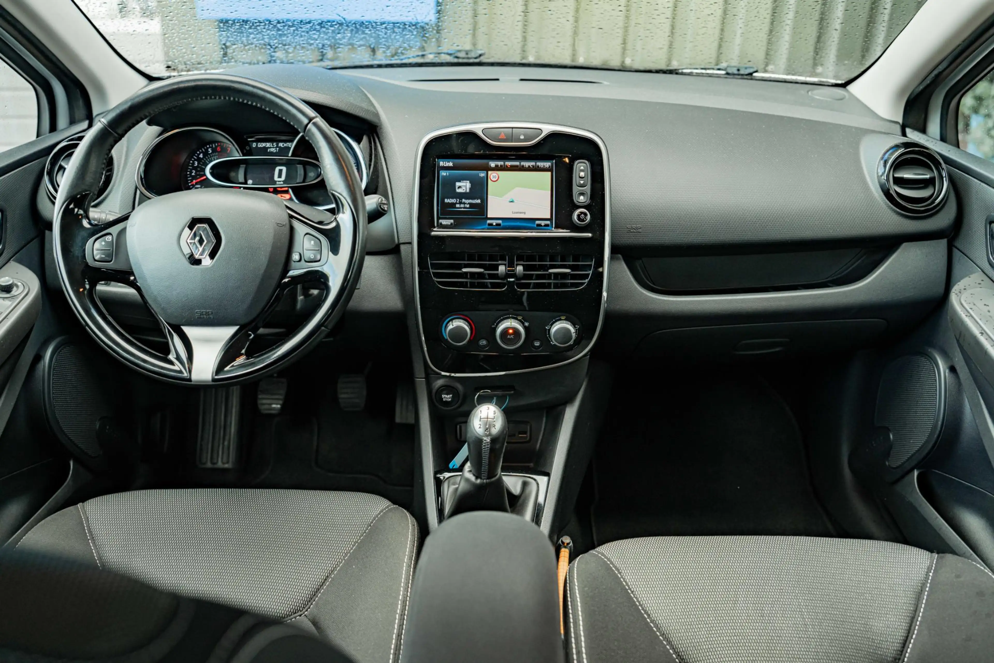Renault Clio 0.9 TCe Expression — photo 24
