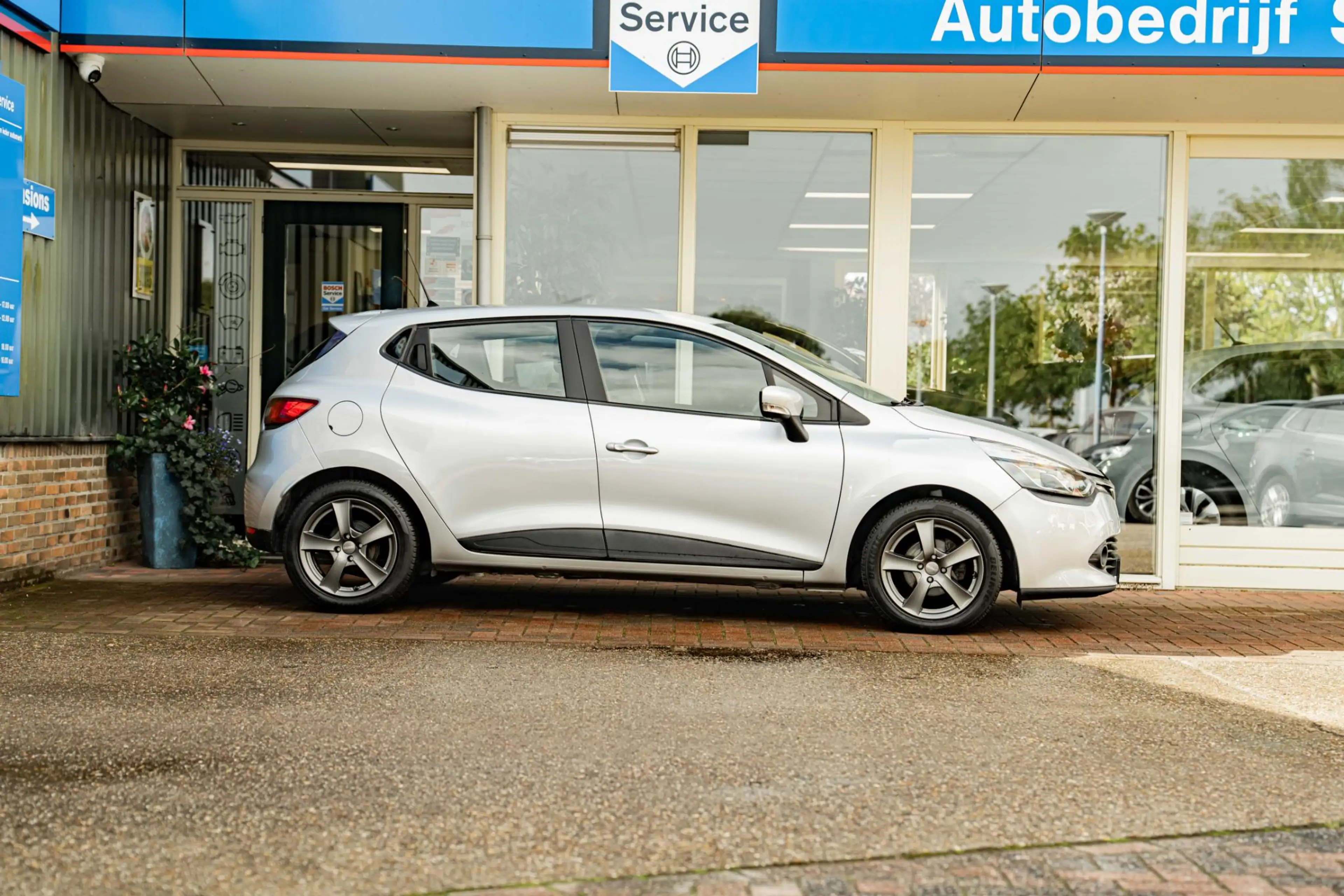 Renault Clio 0.9 TCe Expression — photo 3