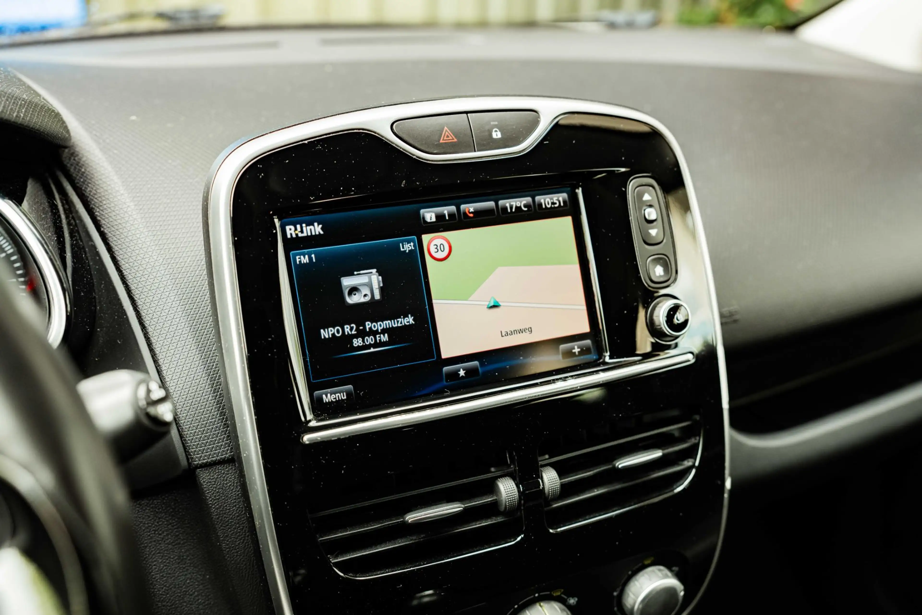 Renault Clio 0.9 TCe Expression — photo 17