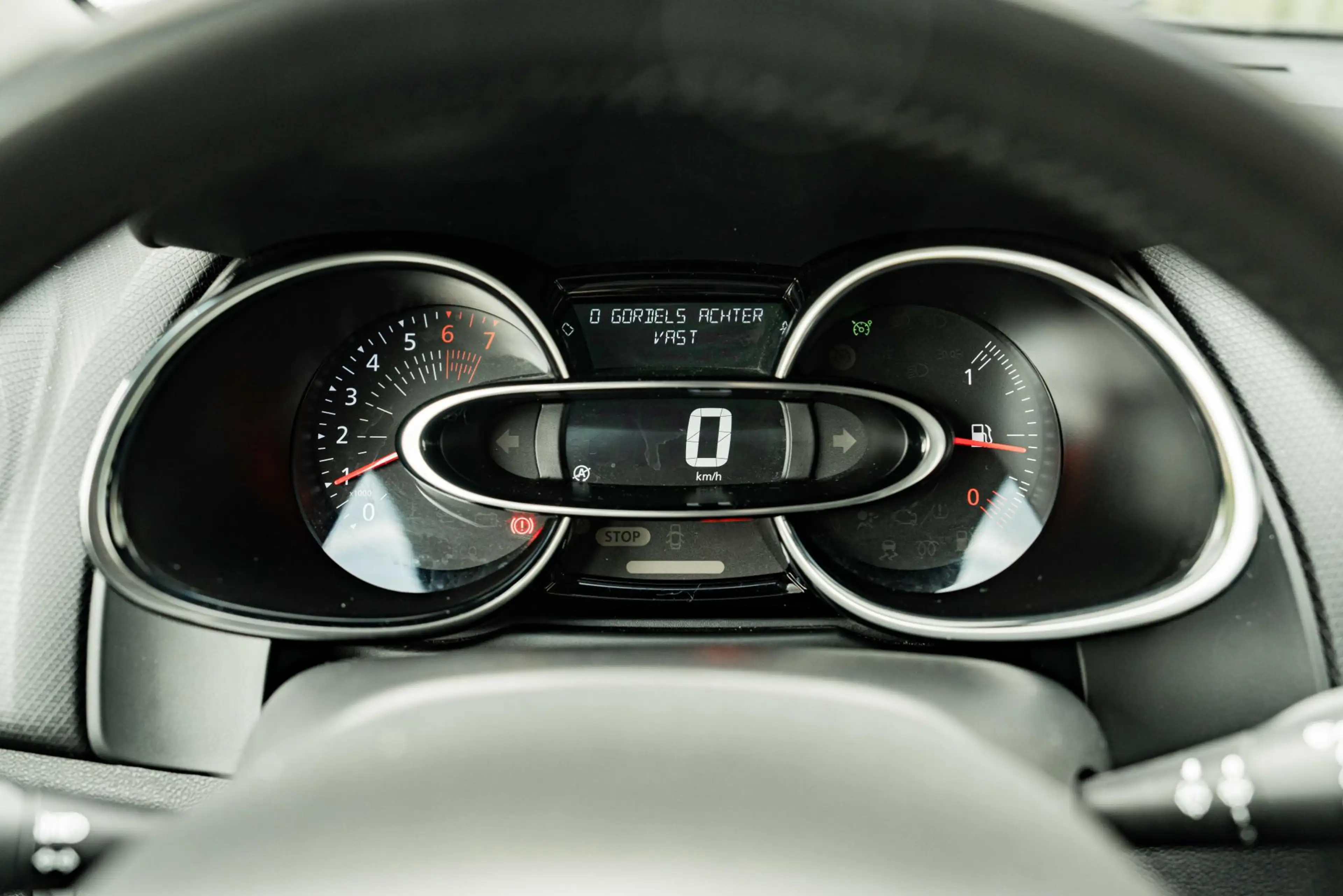 Renault Clio 0.9 TCe Expression — photo 15