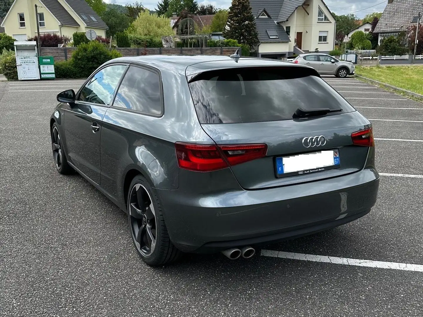 Audi A3 Audi A3 S line 2.0 TDI 150ch – Xénon – B&O Gris - 2
