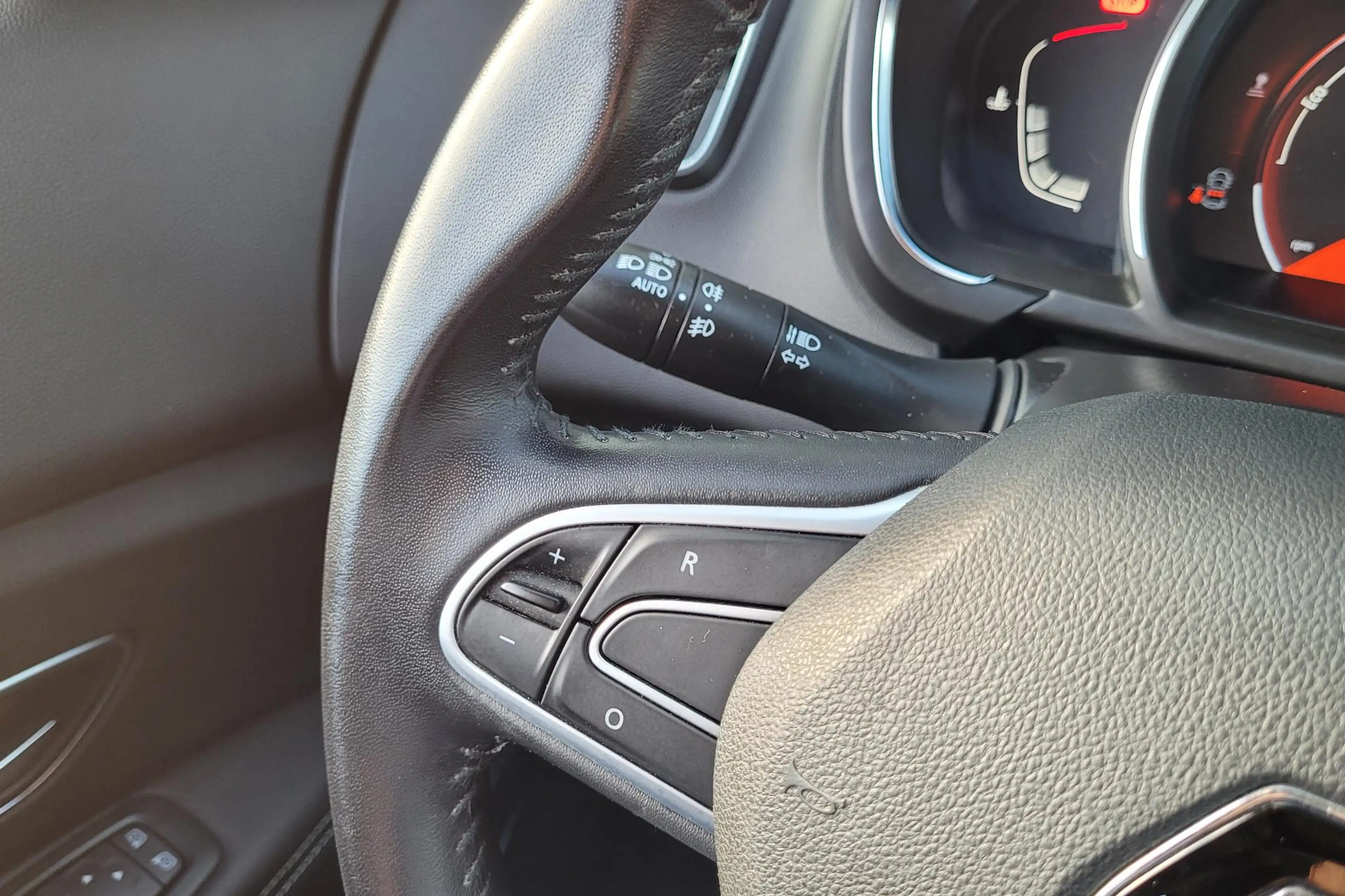 Renault Scenic 1.2 TCe Zen |lage KM Stand| Airco| Trekhaak |1850k — photo 15