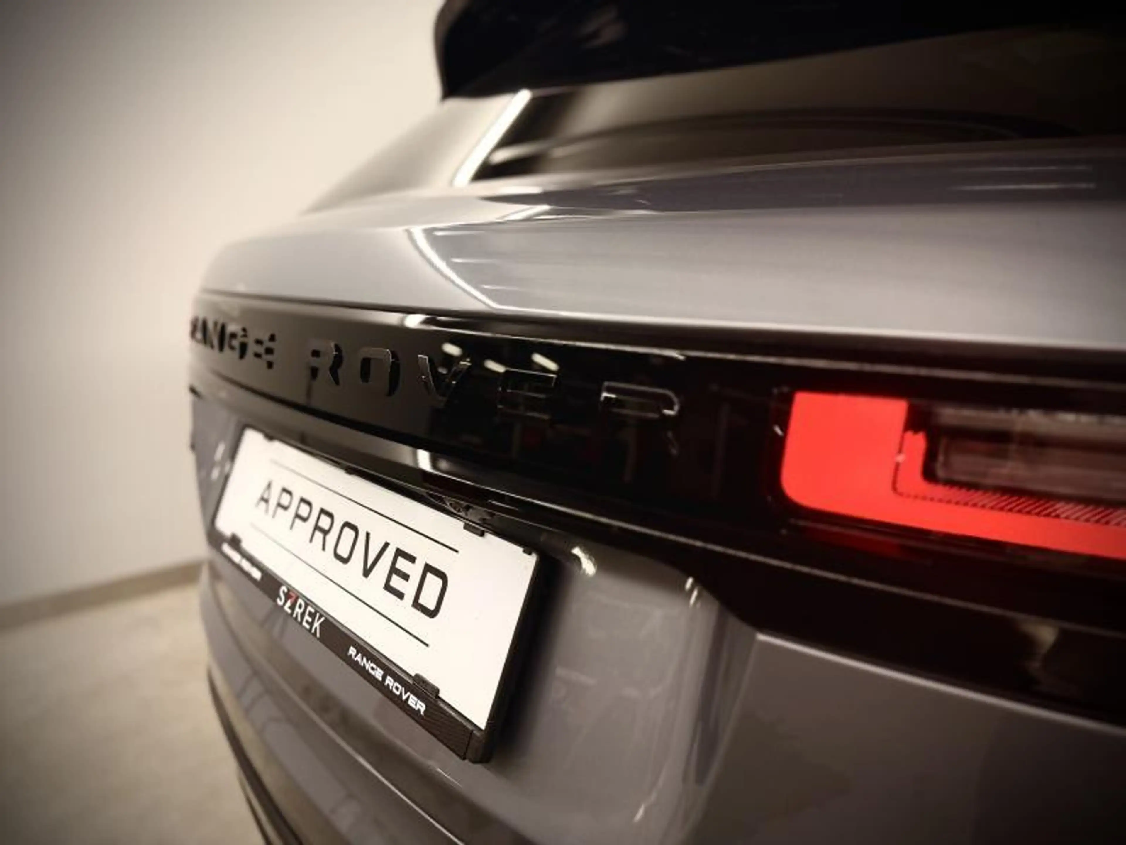 Land Rover Range Rover Velar P400e Dynamic SE AWD Auto. 24MY — photo 7