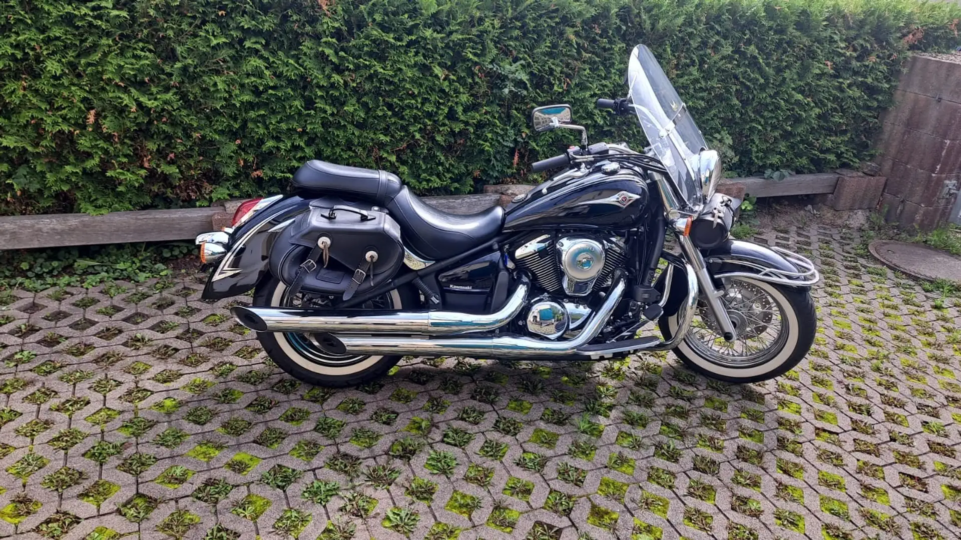 Kawasaki VN 900 Noir - 1