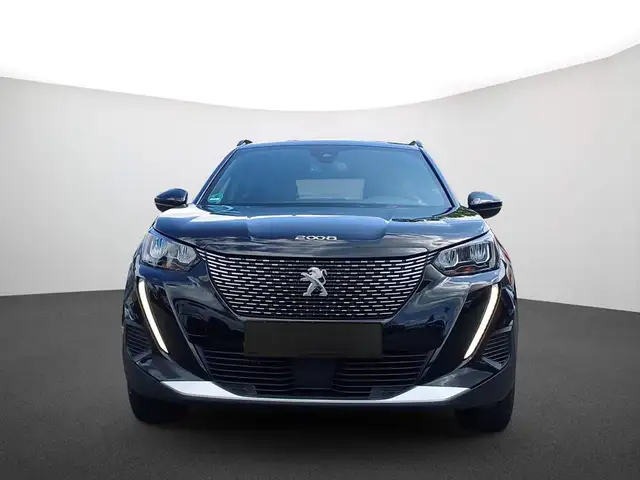 Peugeot 2008 view 3