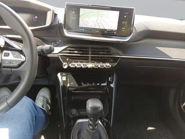 Peugeot 2008 view 13