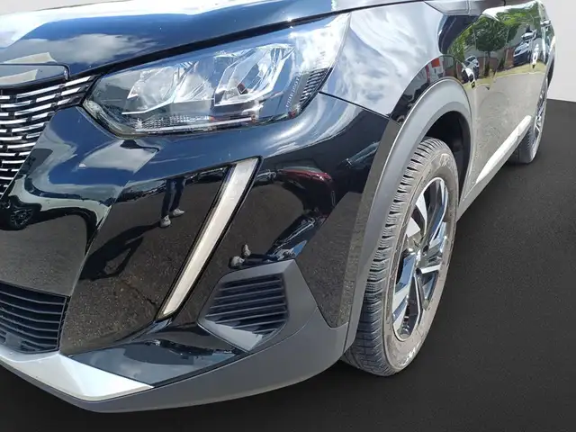 Peugeot 2008 view 10