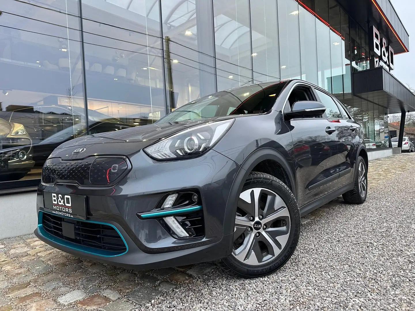 Kia e-Niro 39.2 kWh Edition 7 ,mooie uitvoering,15500+btw Grijs - 1