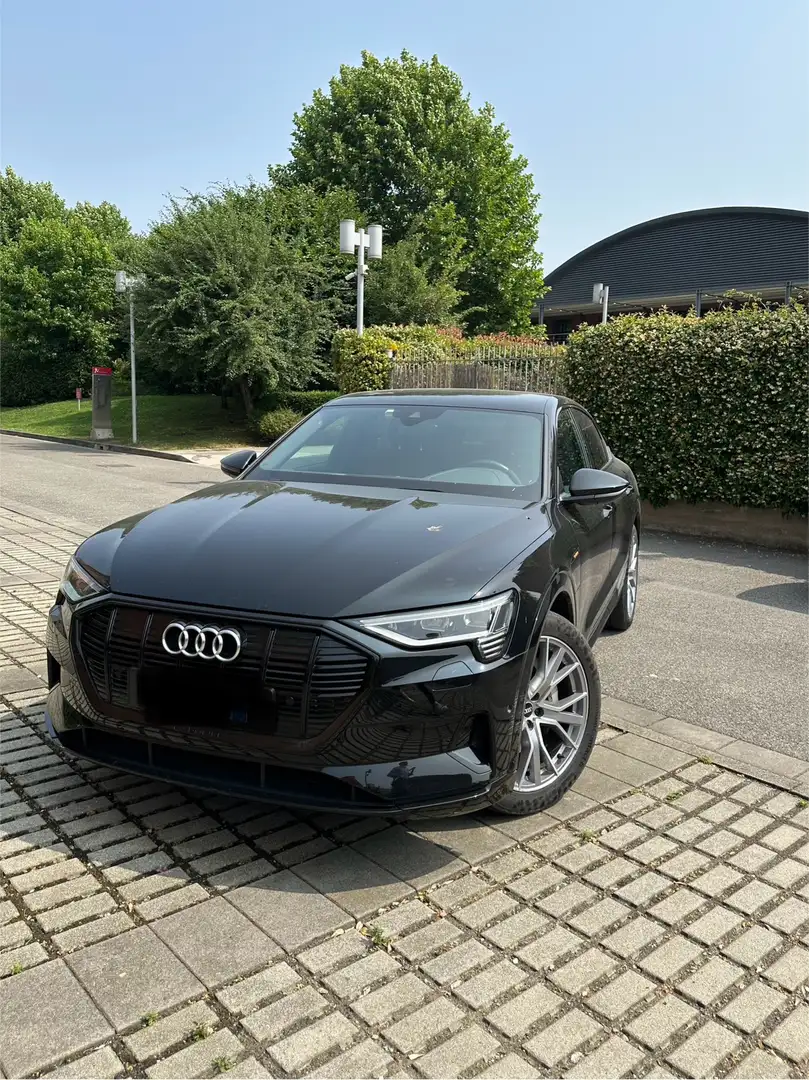 Audi Q8 e-tron s line Negro - 1