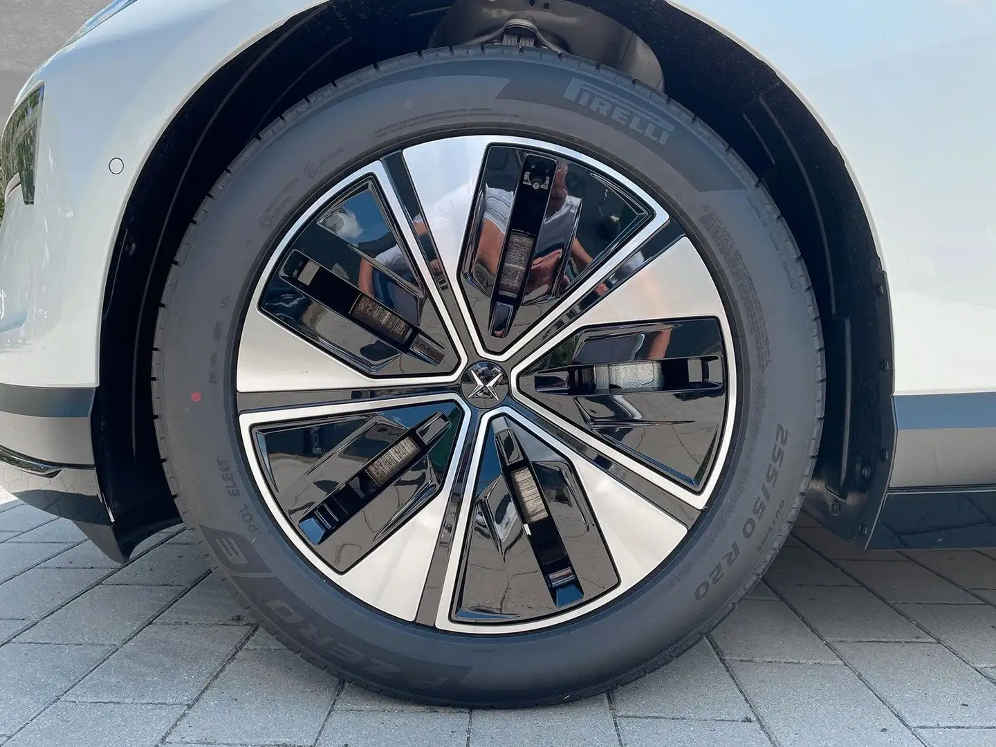 Polestar 4 Polestar 4 LRSM MJ 25 Pilot Plus Weiß - 2