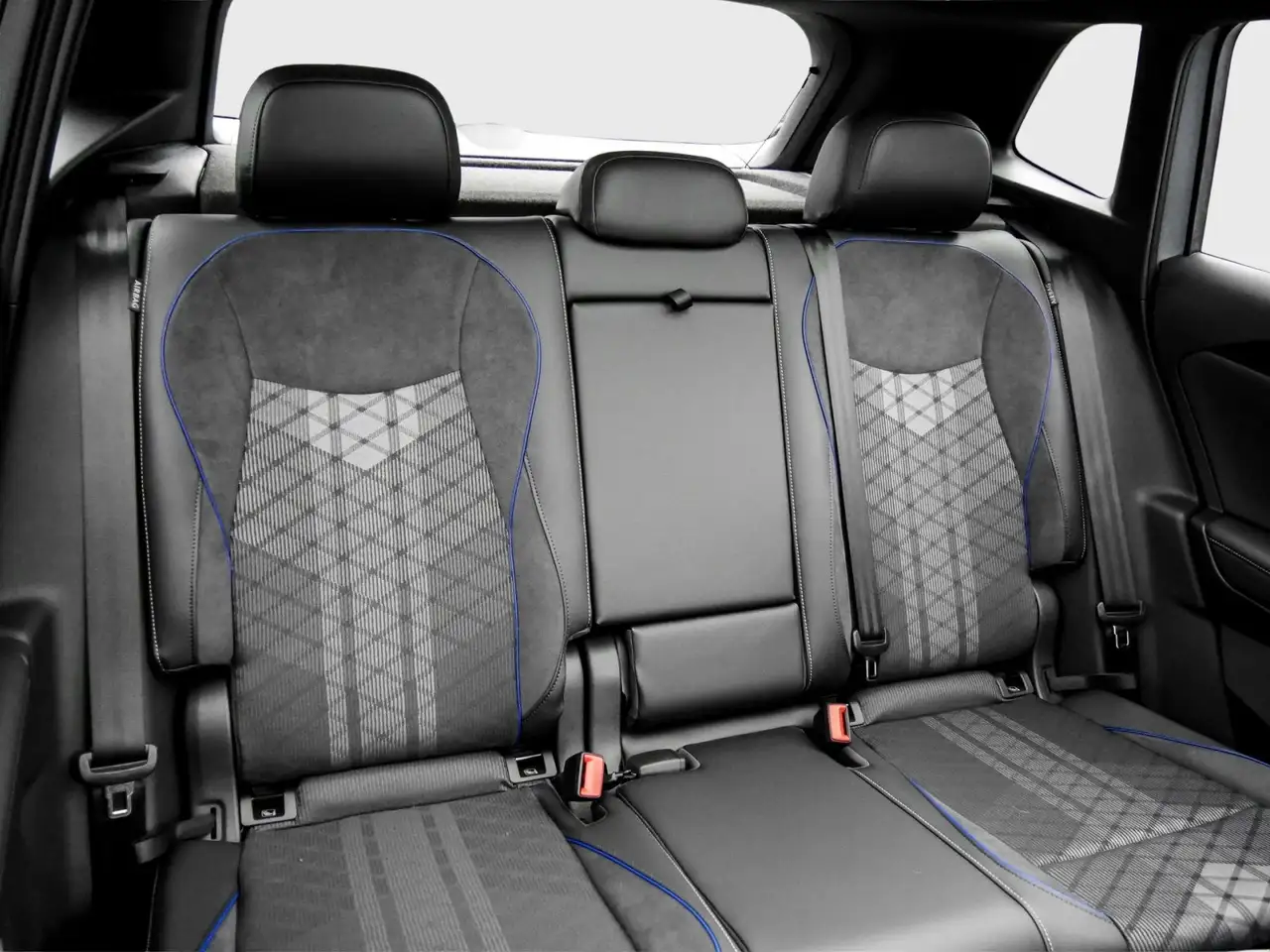 Volkswagen Tiguan R-Line 2.0 TDI DSG 4M 20" AHK HarmanKardon IQ.L... 4