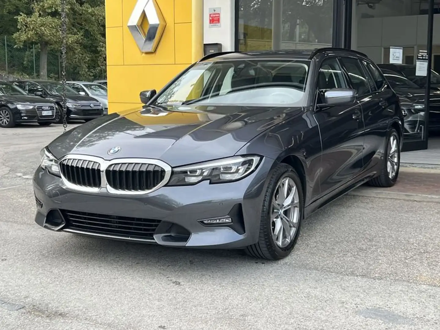 BMW 320 320d 48V xDrive Touring Interni Msport / Mild Hyb Gris - 1