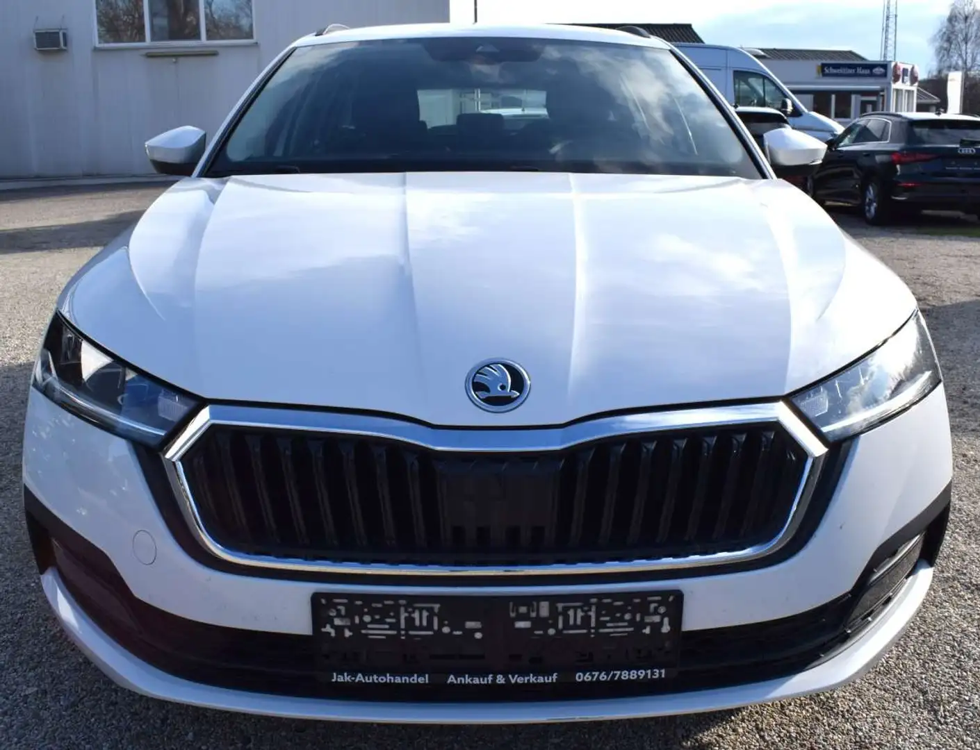 Skoda Octavia Combi 2,0 TDI Ambition Weiß - 2