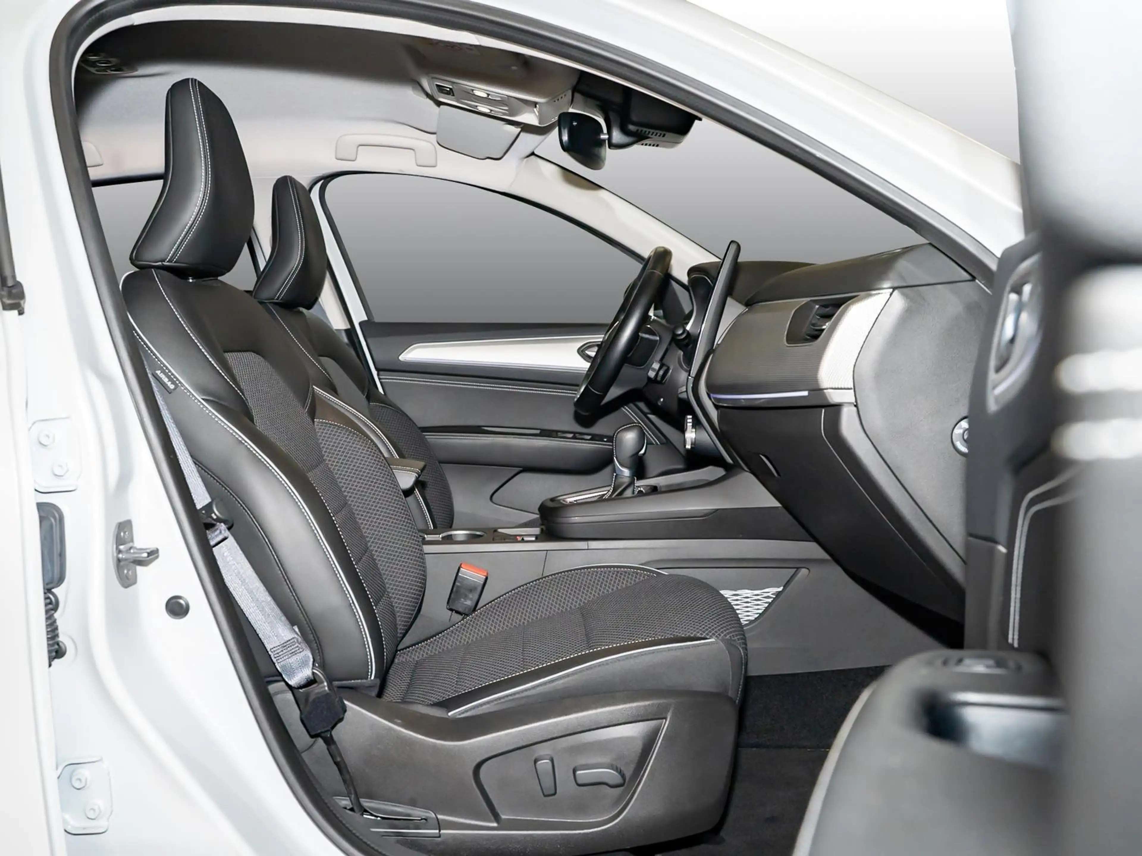 Renault Arkana E-TECH Hybrid 145 Techno SHZ+LKHZ+Allwetter — photo 4