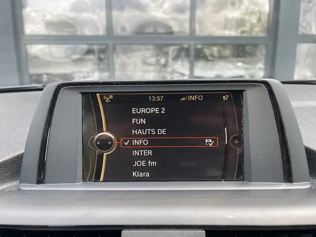 BMW 1 Series view 19