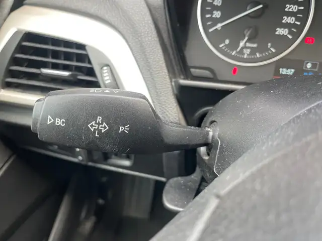 BMW 1 Series view 16