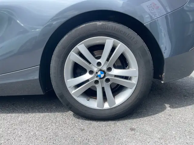 BMW 1 Series view 30