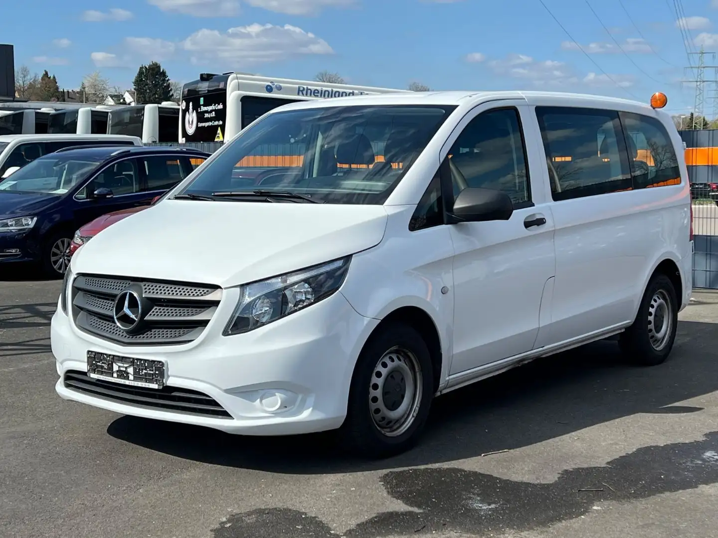 Mercedes-Benz Vito Tourer 109/110/111/114 CDI Base FWD kompakt Blanc - 1