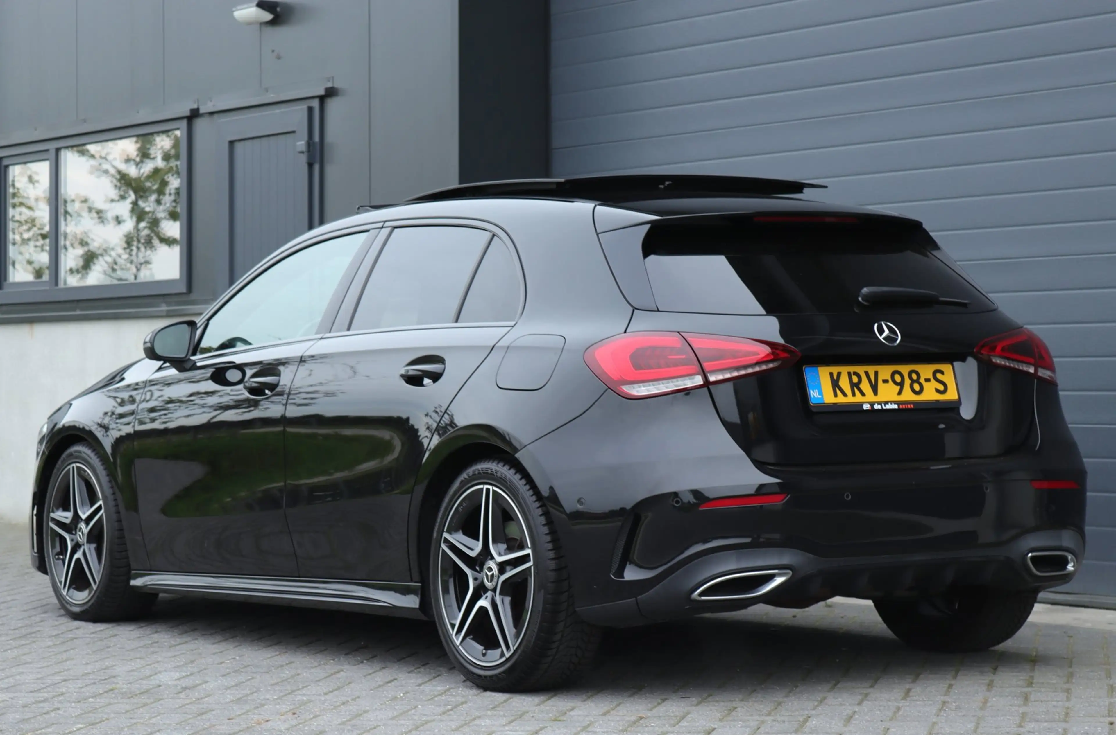 Mercedes-Benz A 250 Pano / sfeerverlichting / Carplay — photo 6
