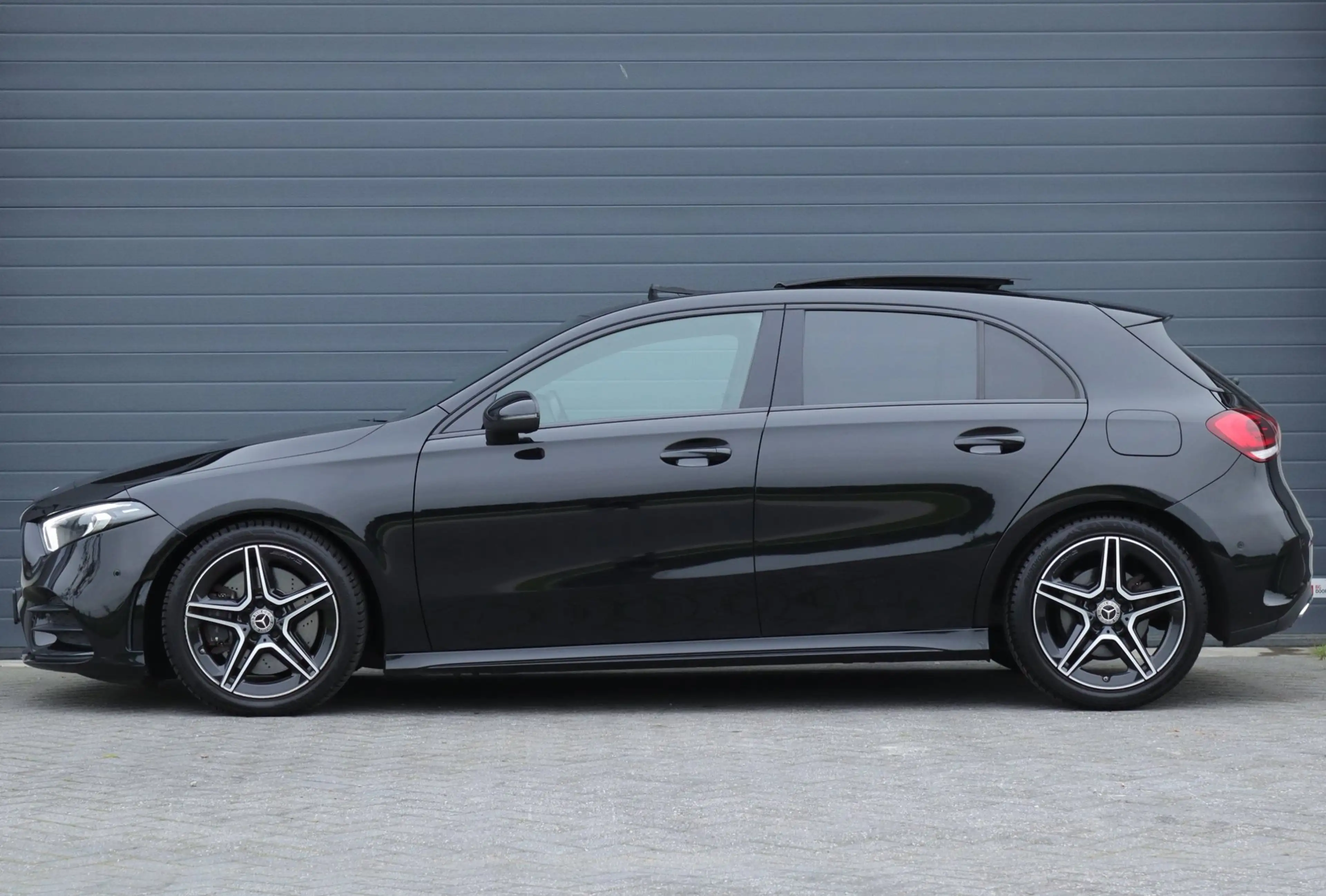 Mercedes-Benz A 250 Pano / sfeerverlichting / Carplay — photo 5