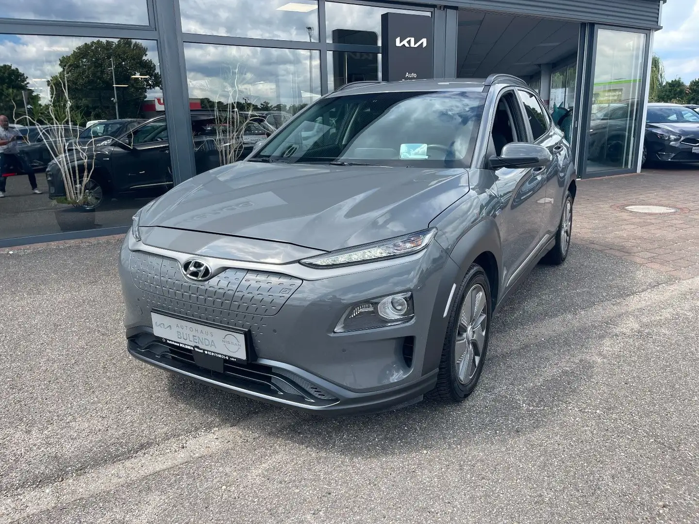 Hyundai KONA Premium Elektro 2WD 64kwh SOH 100% Grau - 2