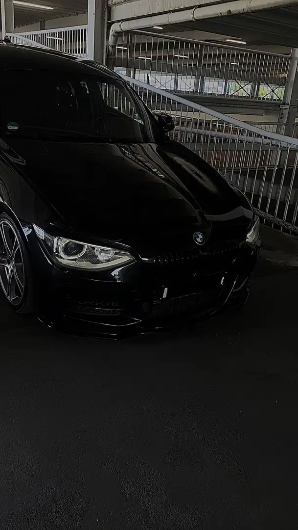 BMW 135 M135i xDrive Sport-Aut. Schwarz - 2