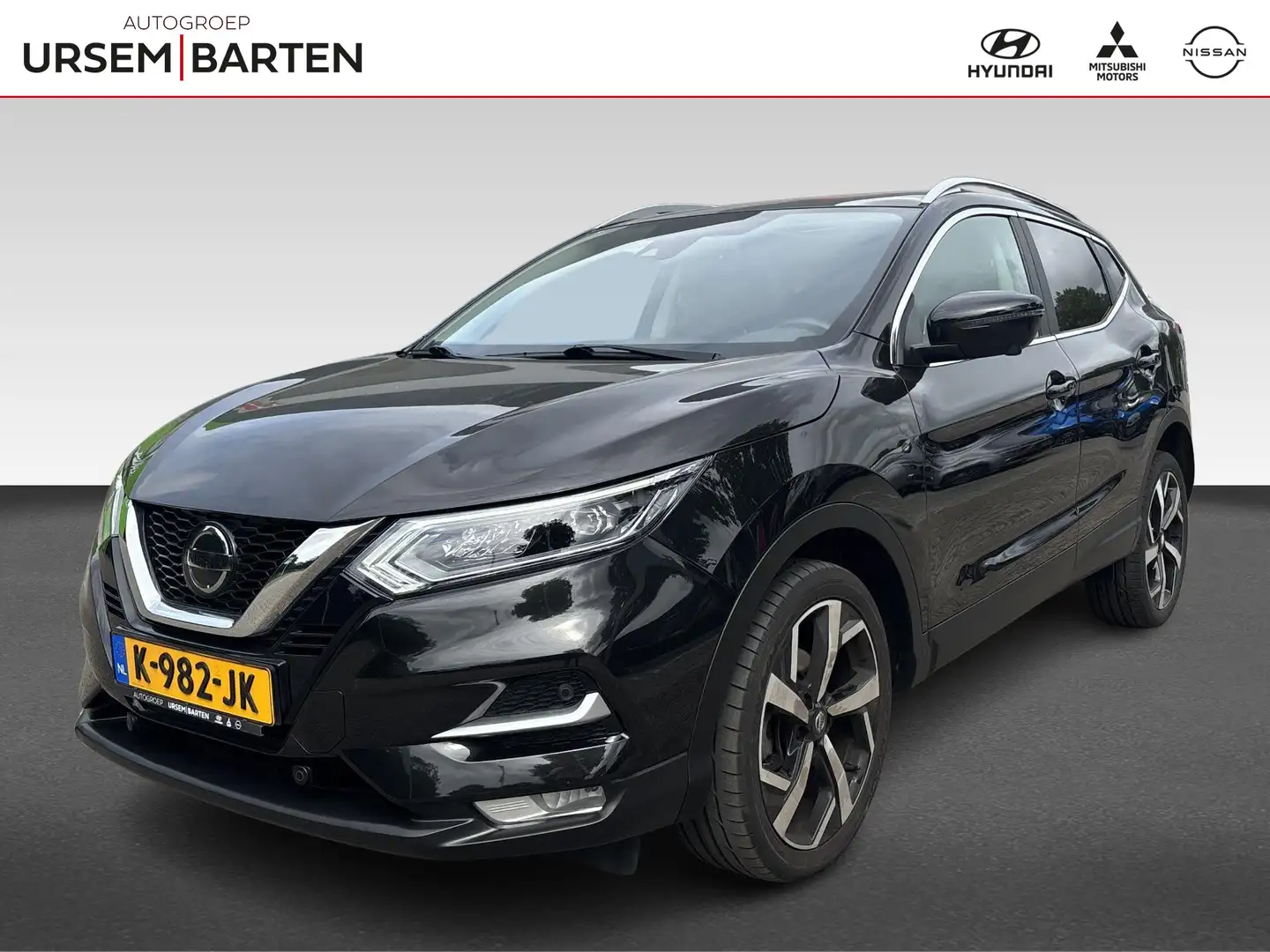 Nissan Qashqai 1.3 DIG-T Premium Edition Zwart - 1