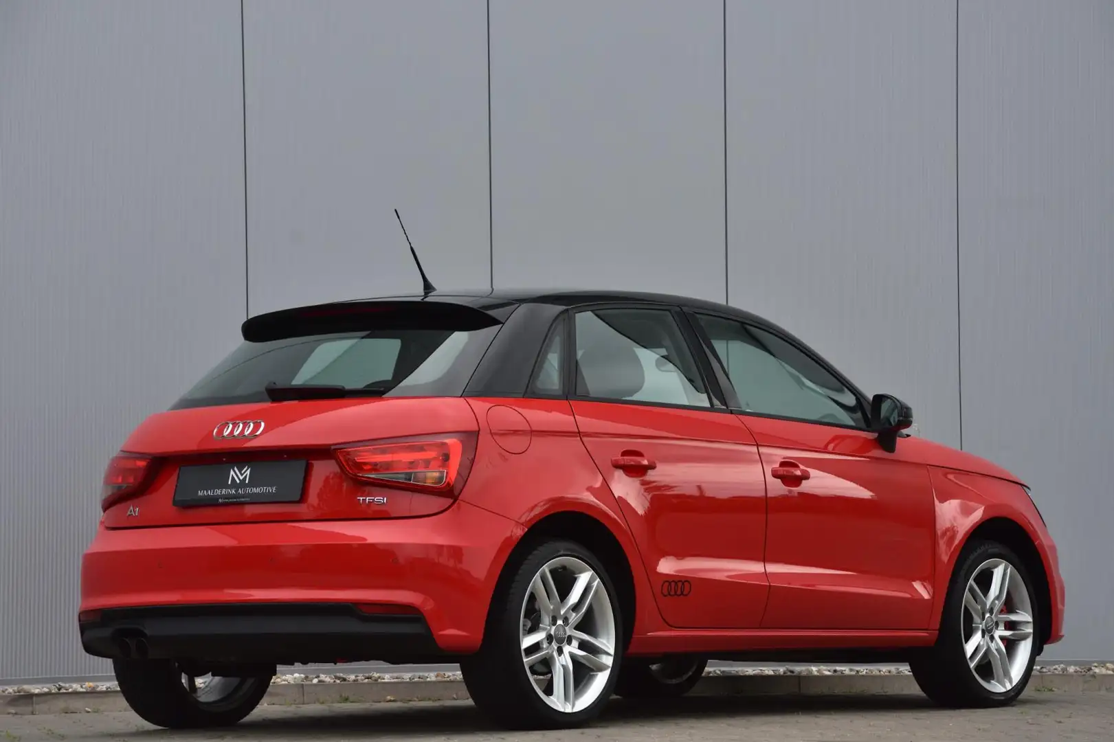 Audi A1 Sportback 1.4 TFSI Pro Line Navi, Stoelverwarming, Rood - 2