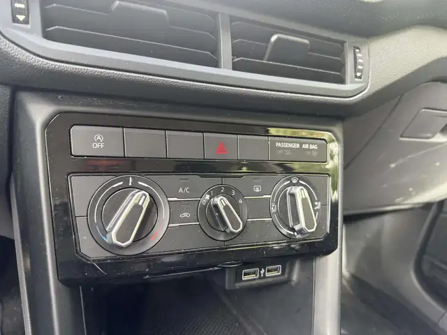 Volkswagen T-Cross view 18