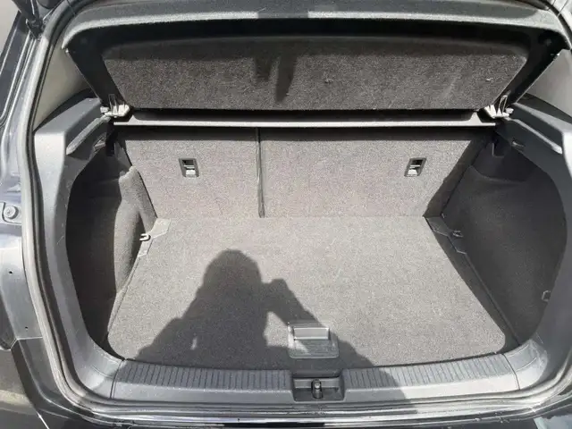 Volkswagen T-Cross view 10