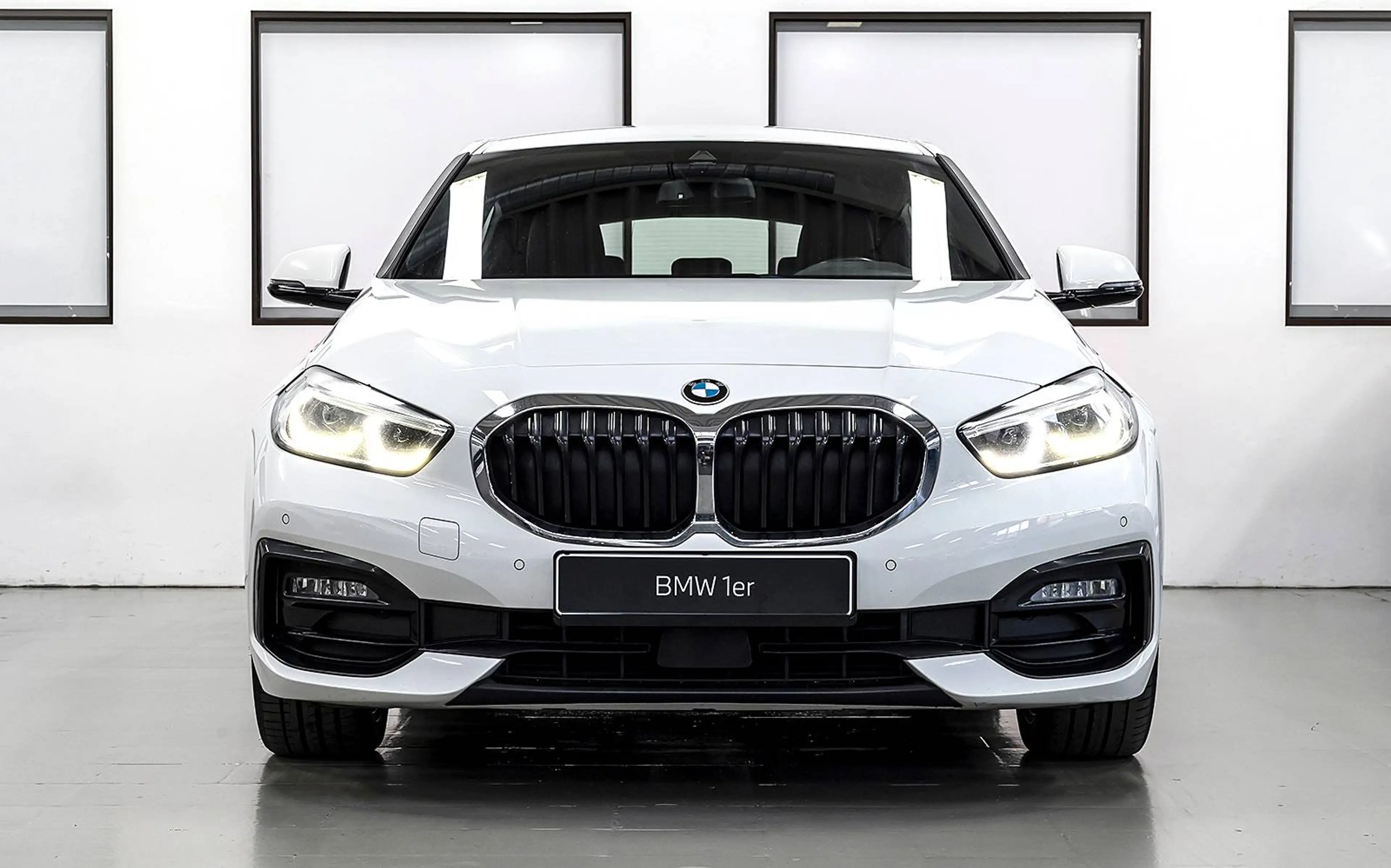 BMW 120 xd SPORT AUT LED LC+ AG+ TEMP SHZ PDC DAB CARPLAY WLAN 17" — photo 2