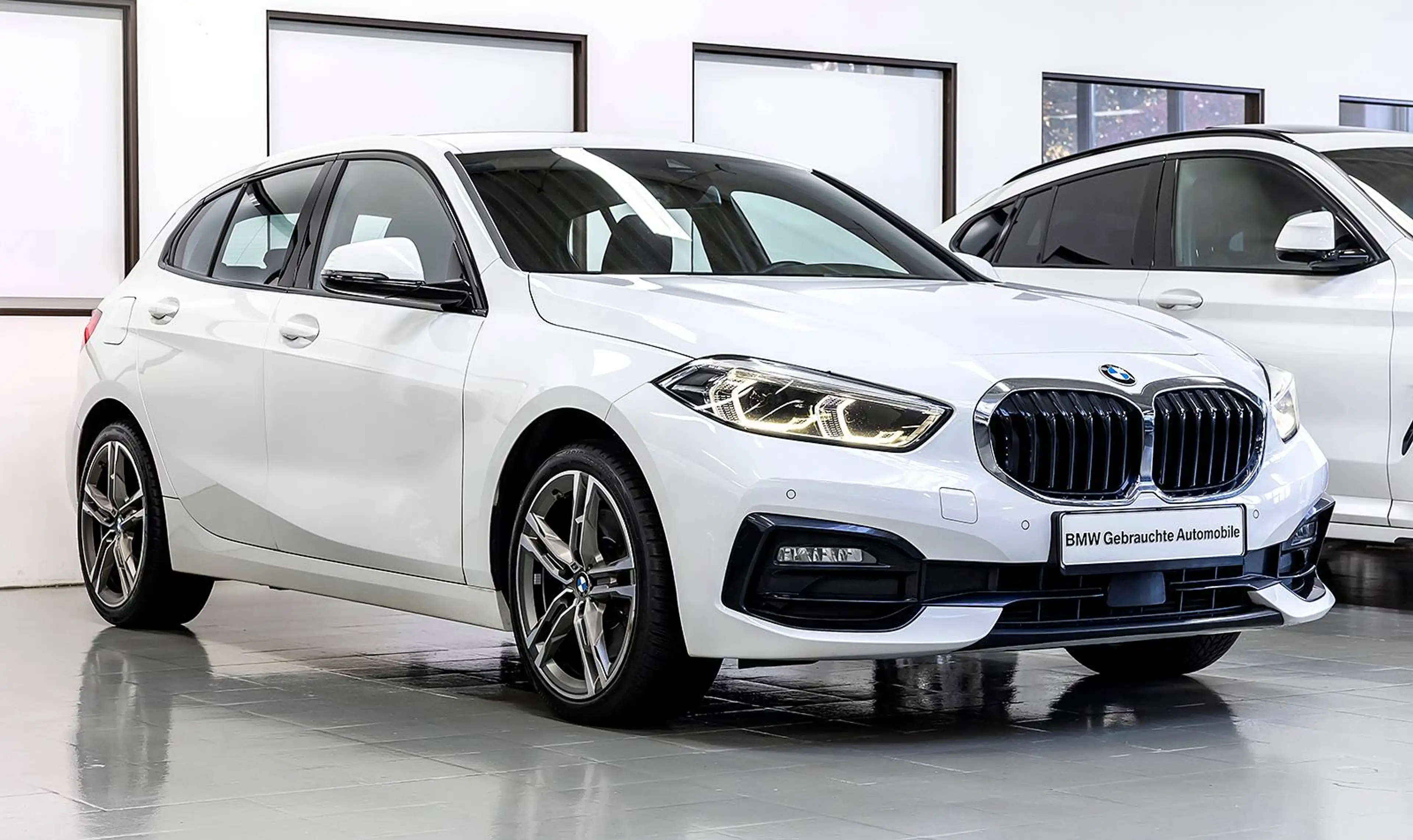 BMW 120 xd SPORT AUT LED LC+ AG+ TEMP SHZ PDC DAB CARPLAY WLAN 17" — photo 3