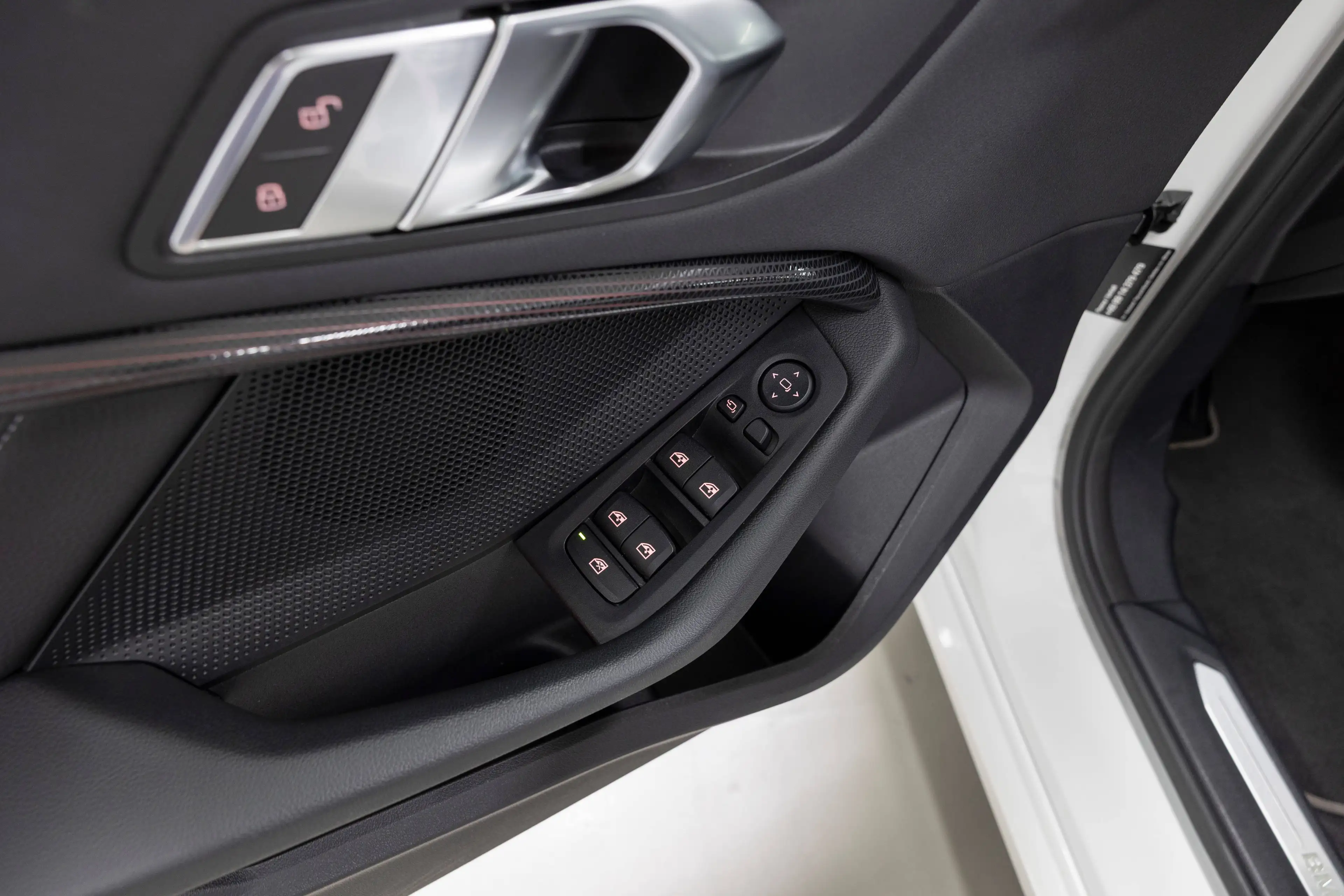 BMW 120 xd SPORT AUT LED LC+ AG+ TEMP SHZ PDC DAB CARPLAY WLAN 17" — photo 8