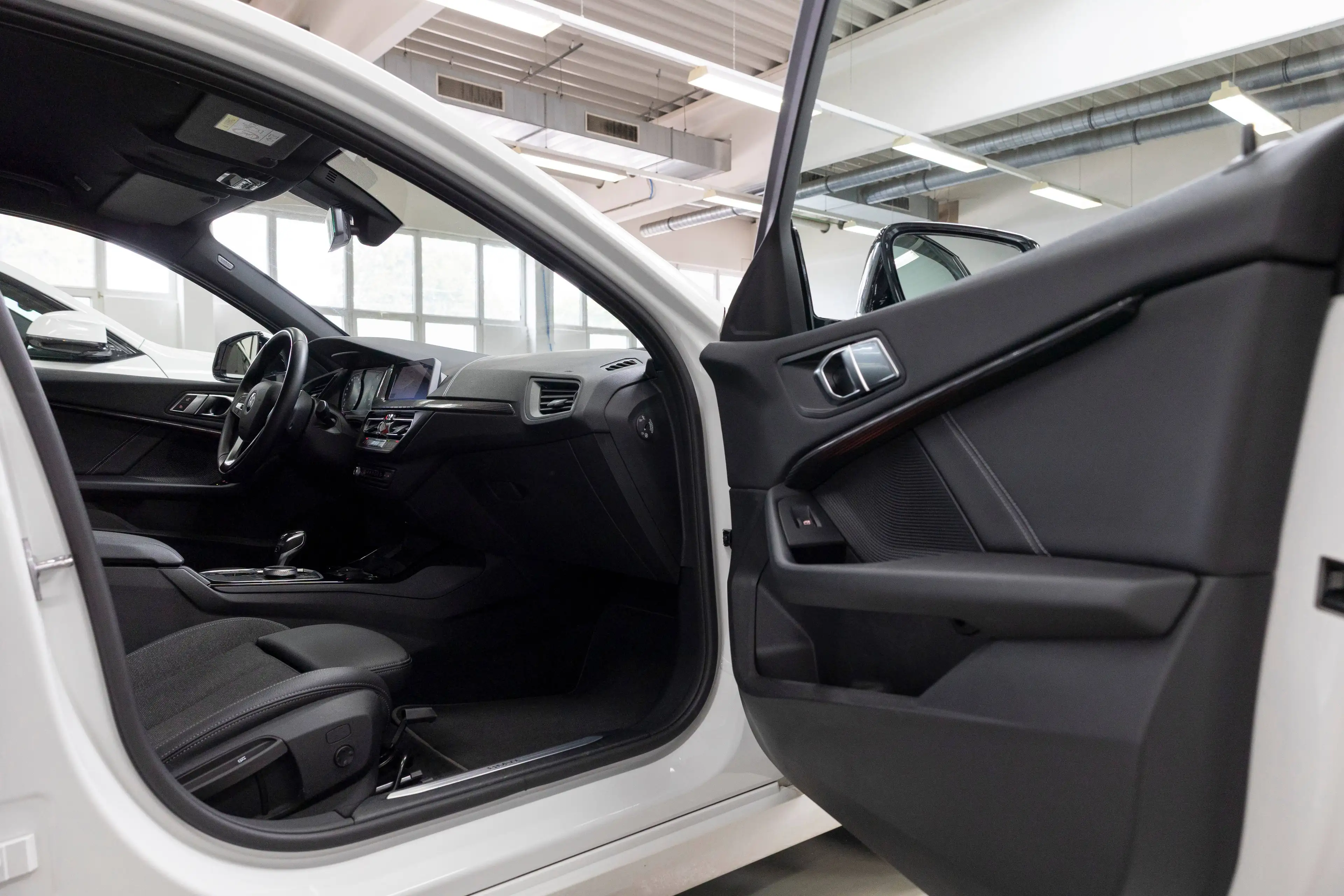 BMW 120 xd SPORT AUT LED LC+ AG+ TEMP SHZ PDC DAB CARPLAY WLAN 17" — photo 14