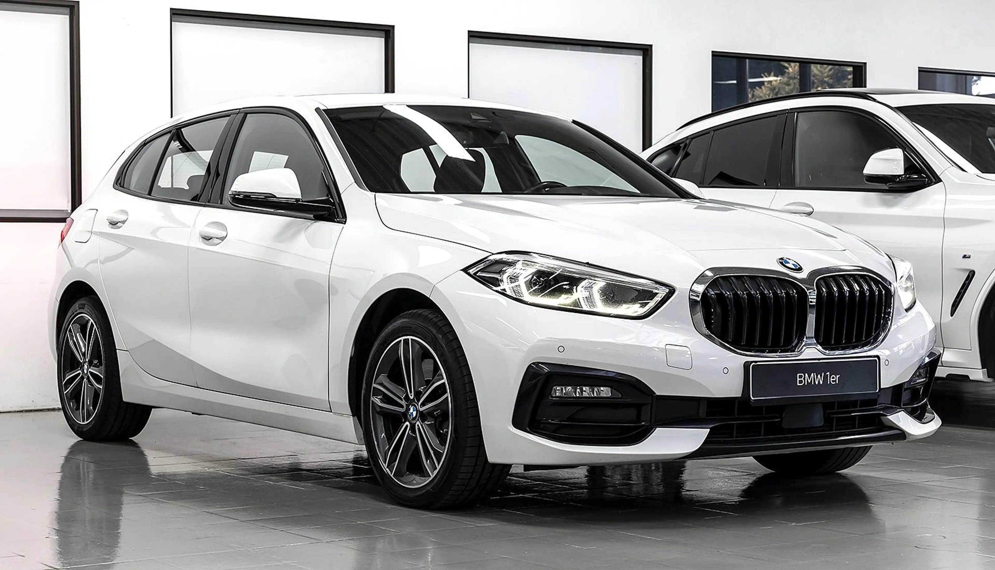 BMW 120 xd SPORT AUT LED LC+ AG+ TEMP SHZ PDC DAB CARPLAY WLAN 17" — photo 3