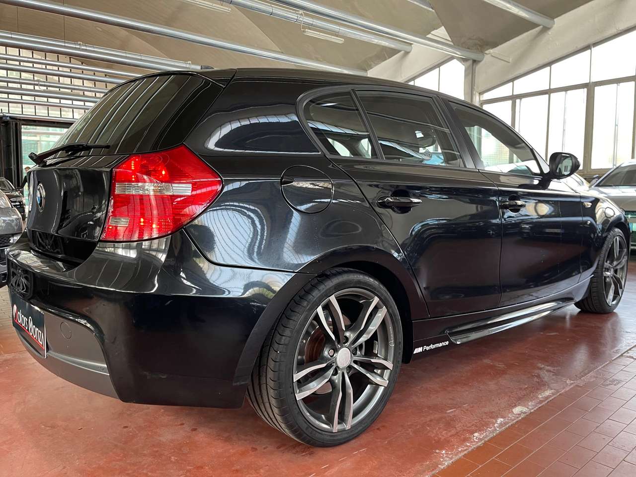 BMW 118 Serie 1  (E87) 5 porte Futura DPF M Performance