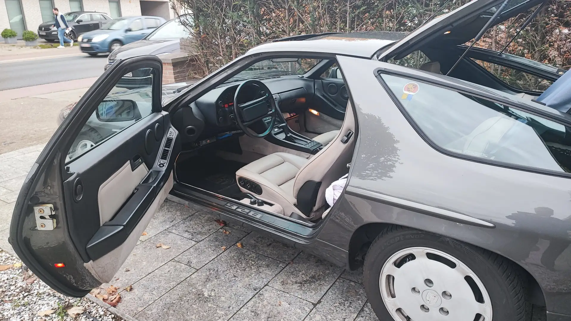 Porsche 928 S4 Grijs - 2