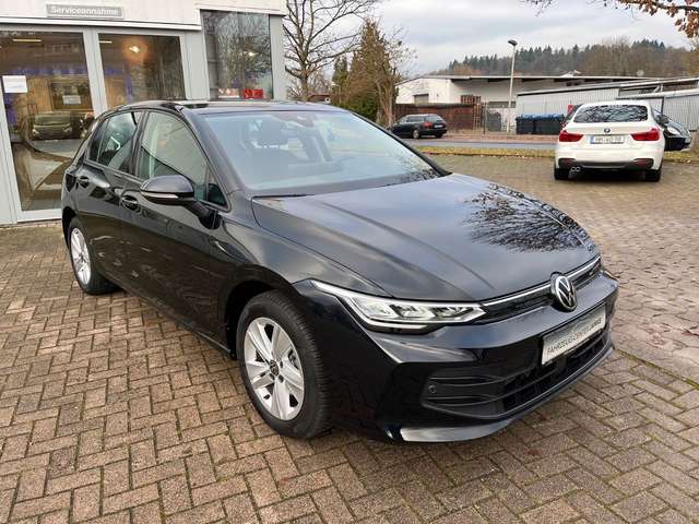 Imagine Volkswagen Golf VIII  1.5 TSI Life