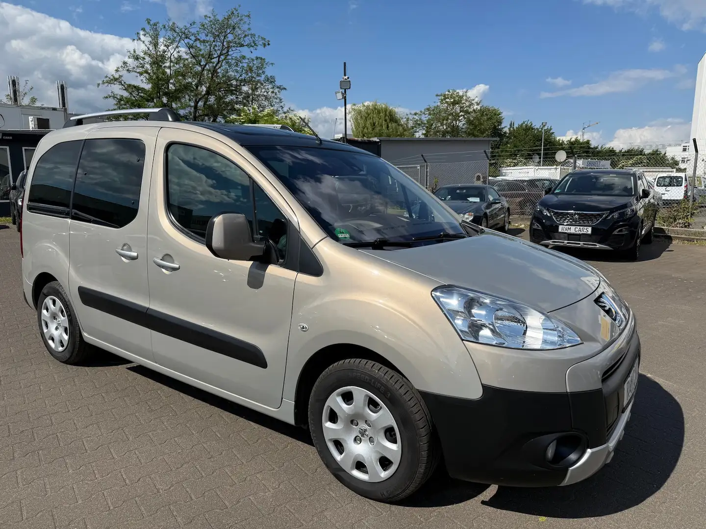 Peugeot Partner 1.6 HDI Family/Panorama/TopZustand Beige - 2