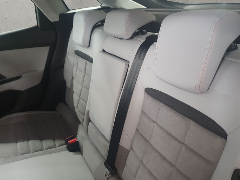 Citroen C4 Hybrid 145 Doppelkupplung 6 — photo 13