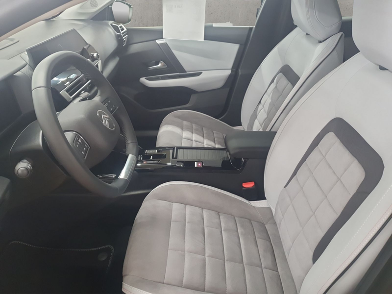 Citroen C4 Hybrid 145 Doppelkupplung 6 — photo 9