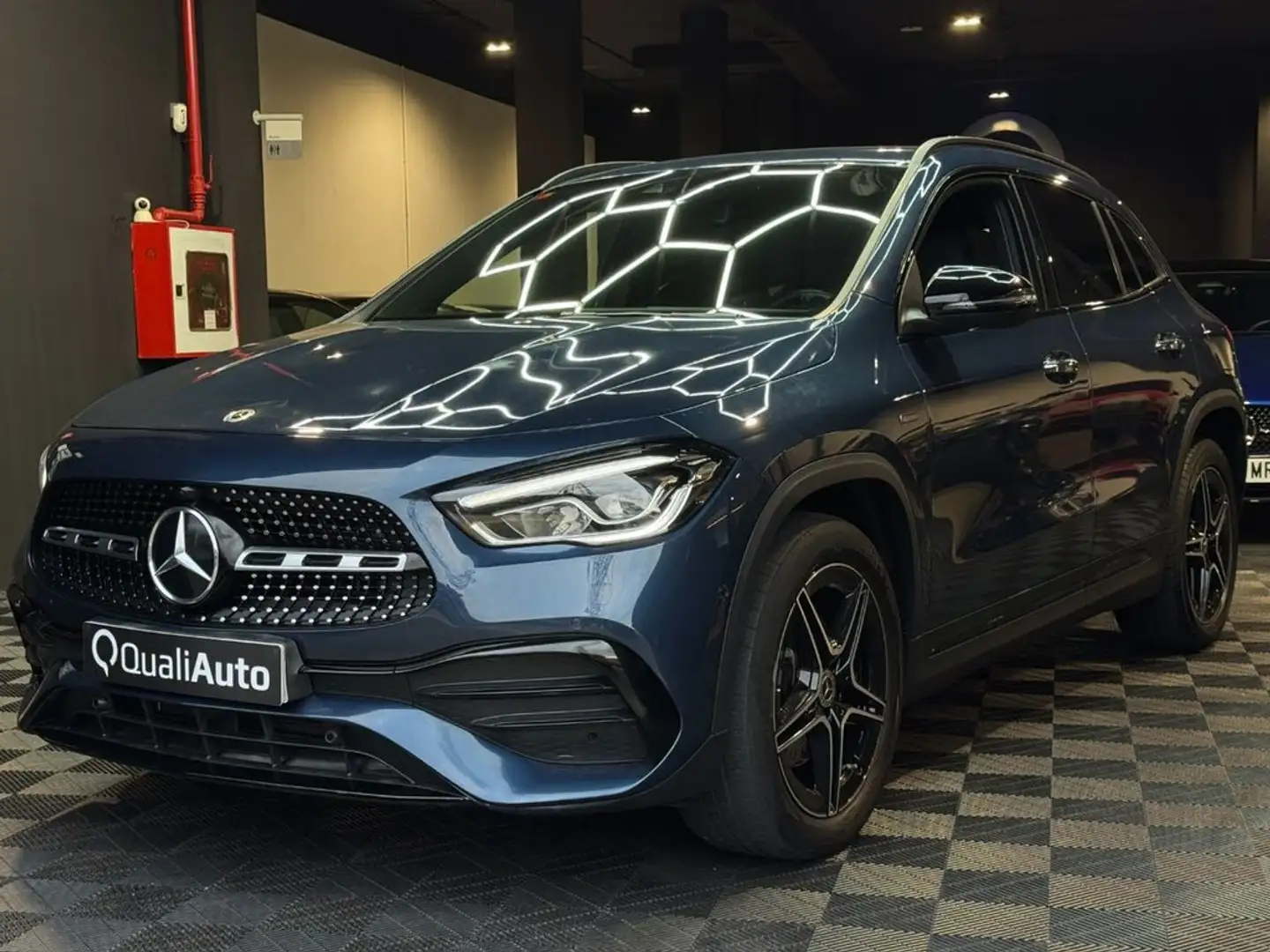 Mercedes-Benz GLA 250 250e Azul - 2