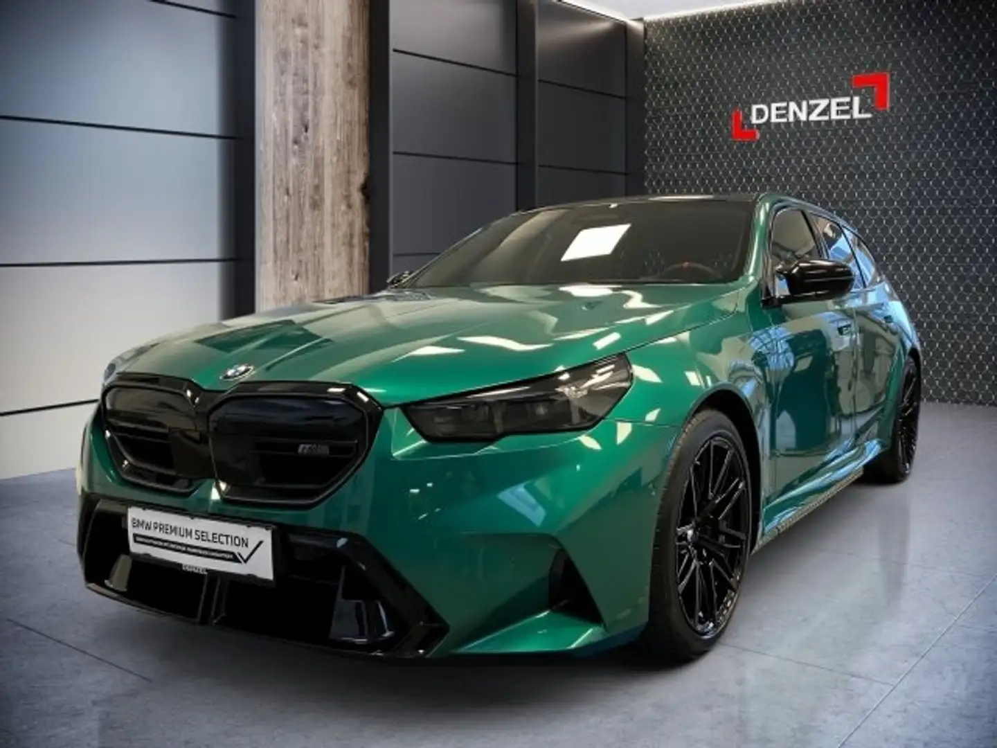 BMW M5 Touring G99 Grün - 2