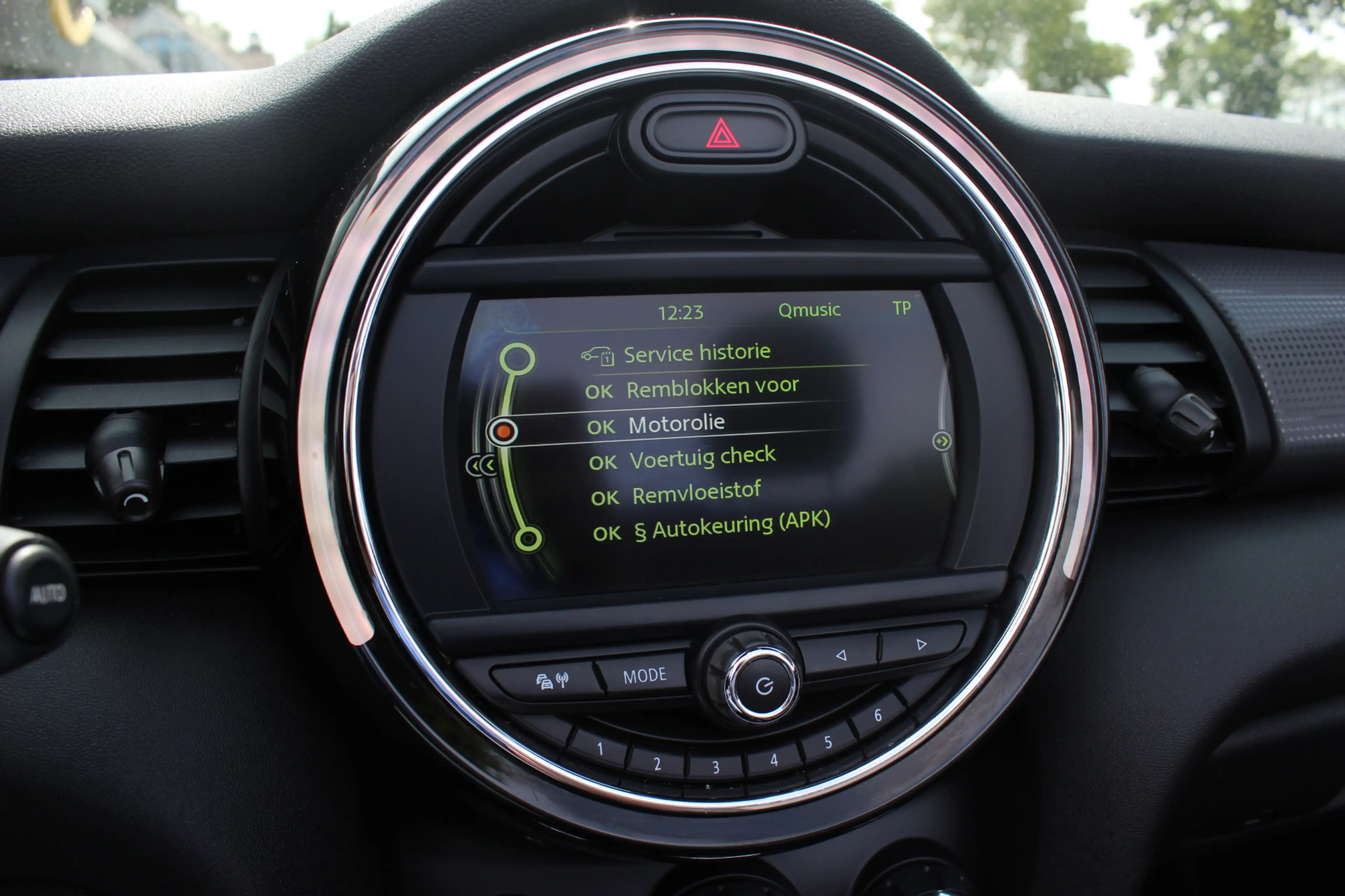 MINI Cooper Cabrio 1.5 Pepper Serious Business / Navigatie / Parkeerh — photo 26