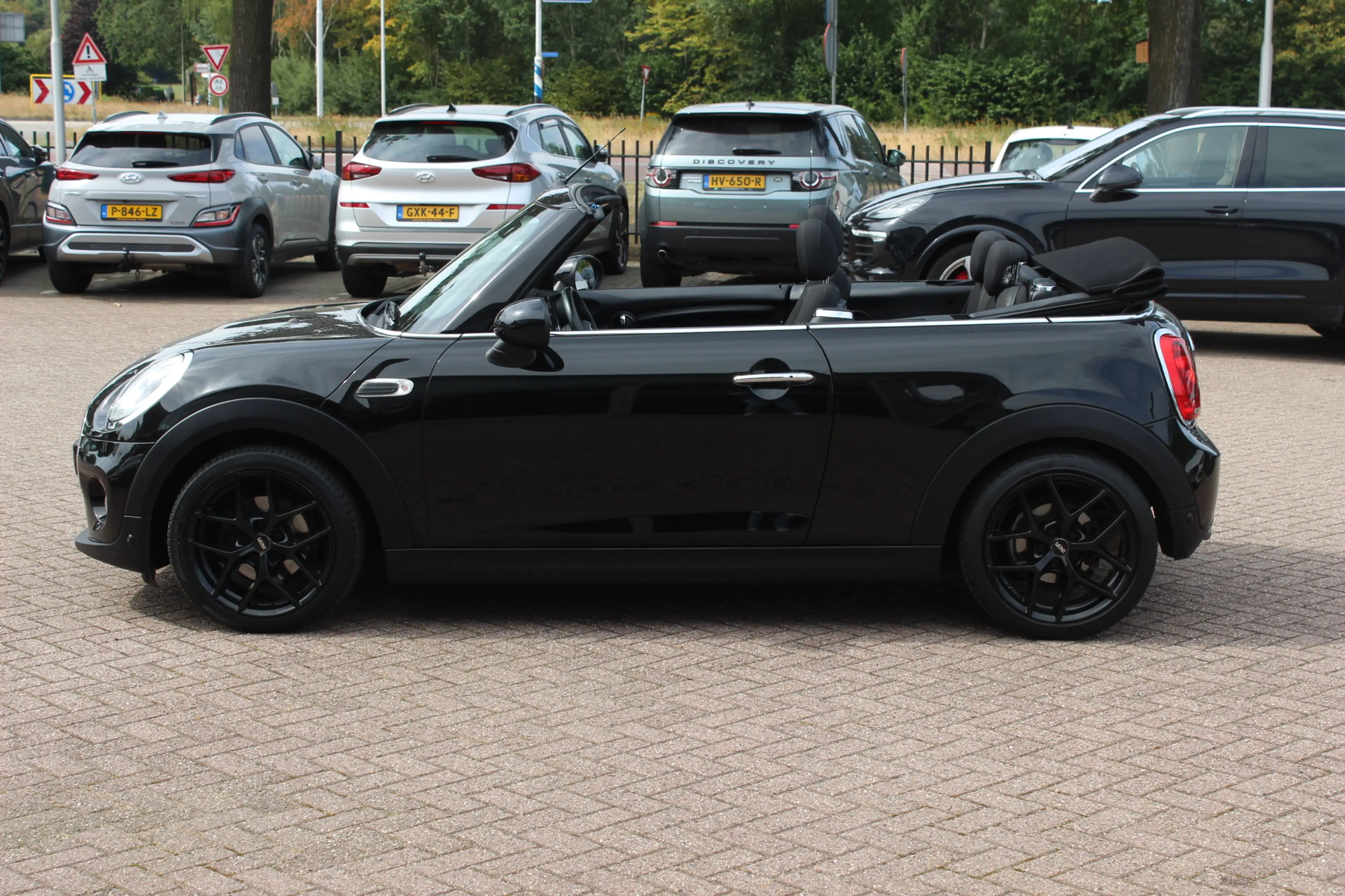 MINI Cooper Cabrio 1.5 Pepper Serious Business / Navigatie / Parkeerh — photo 6