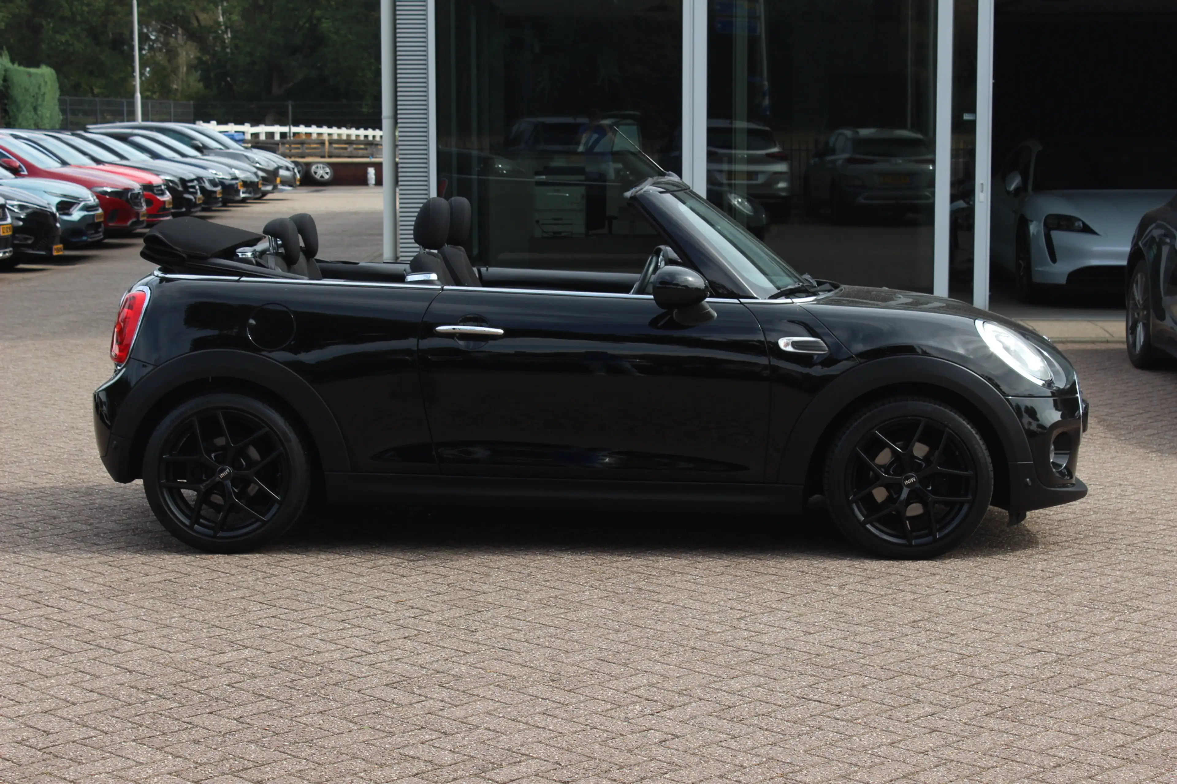 MINI Cooper Cabrio 1.5 Pepper Serious Business / Navigatie / Parkeerh — photo 4