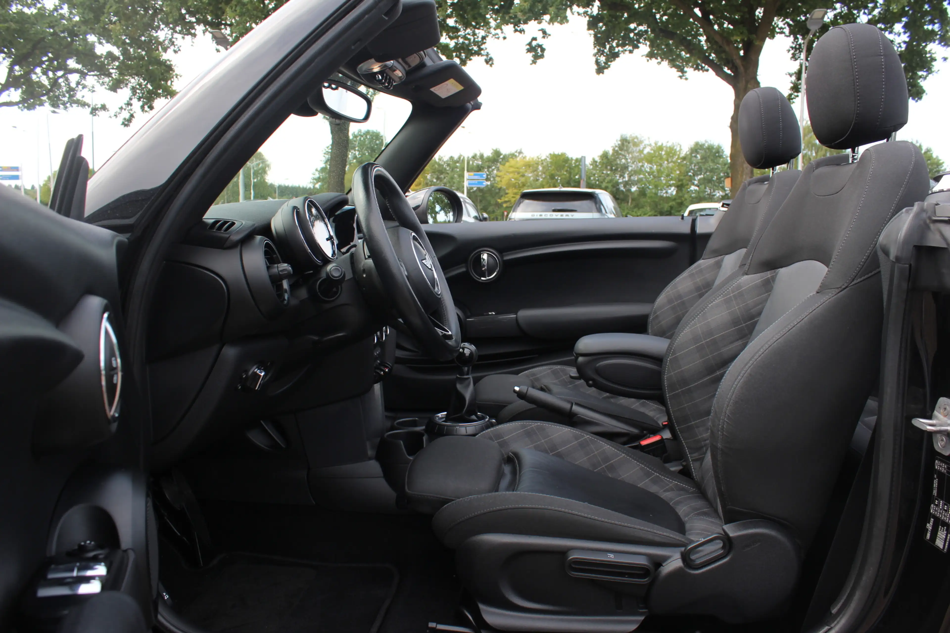 MINI Cooper Cabrio 1.5 Pepper Serious Business / Navigatie / Parkeerh — photo 10