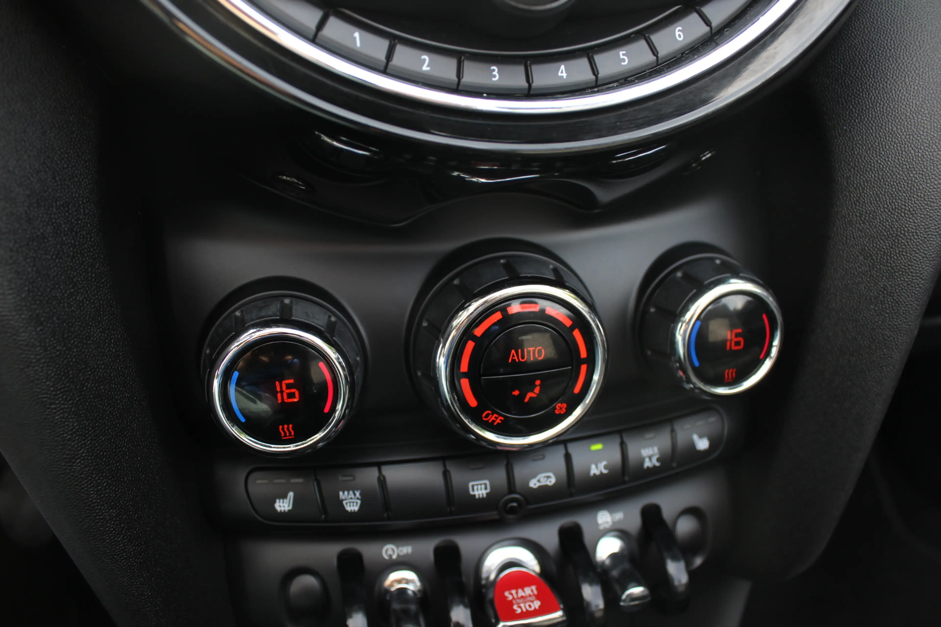 MINI Cooper Cabrio 1.5 Pepper Serious Business / Navigatie / Parkeerh — photo 27