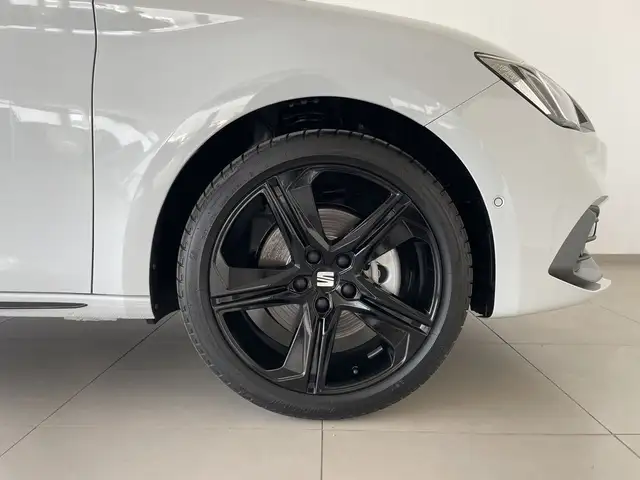 SEAT Leon view 8
