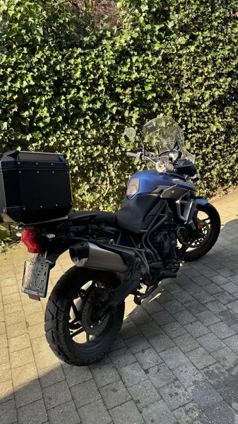 Triumph Tiger 800 - foto 2